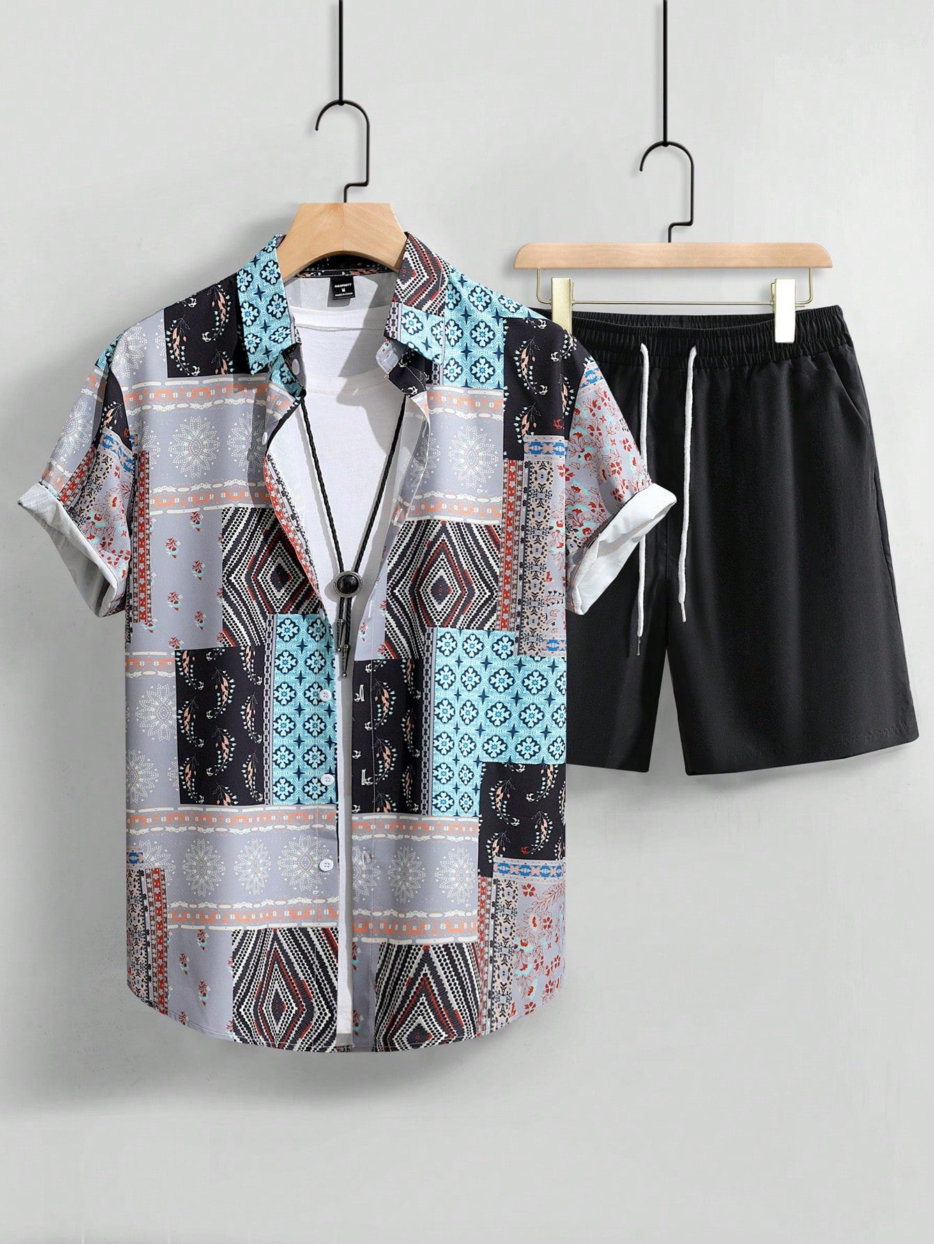 Men Patchwork Print Shirt & Drawstring Waist Shorts Without Tee