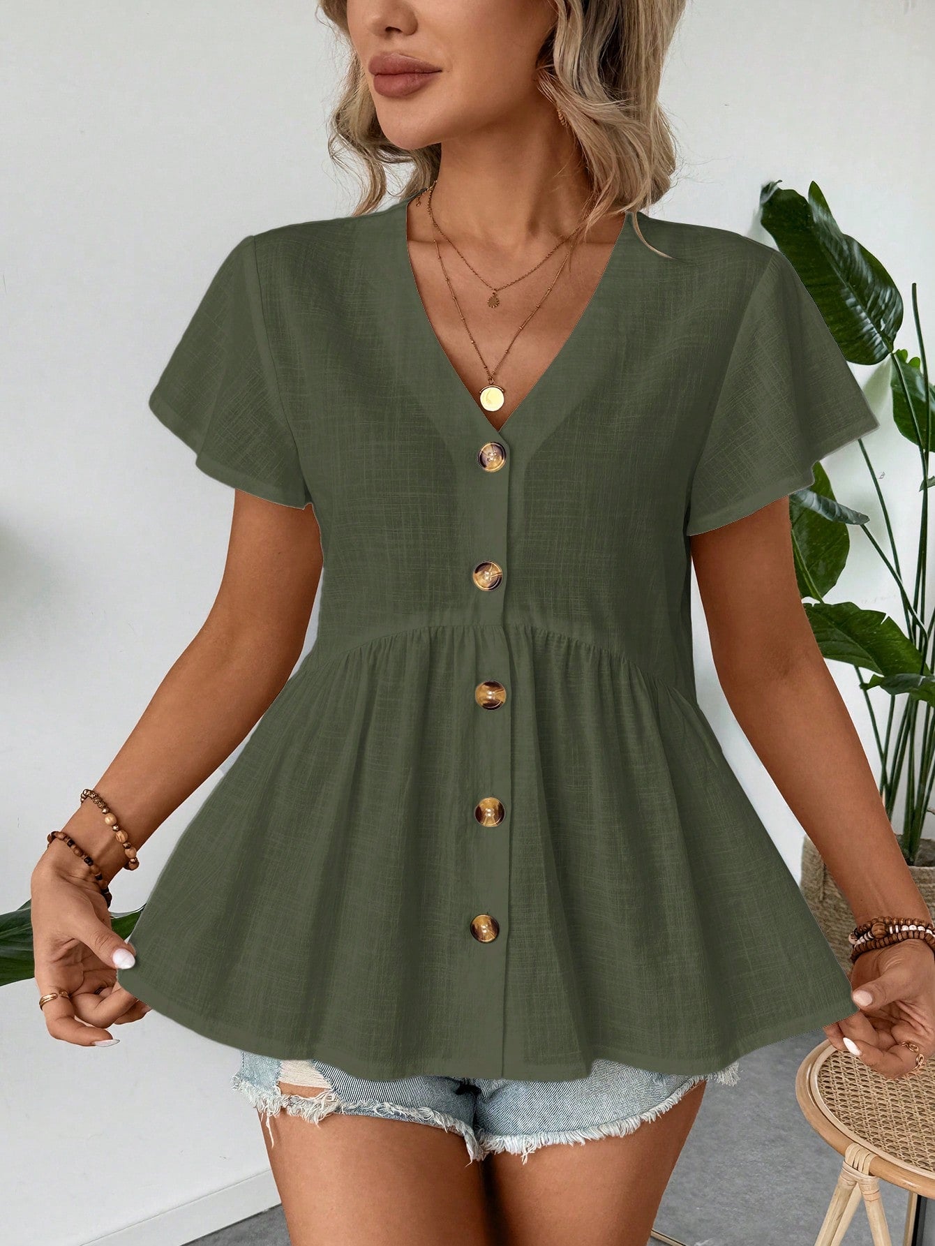 Summer Women V-Neck Ruffle Trim Flounce Sleeve Ruched Hem Babydoll Style A-Line Shirt Leisure Vacation Open Front Blouse