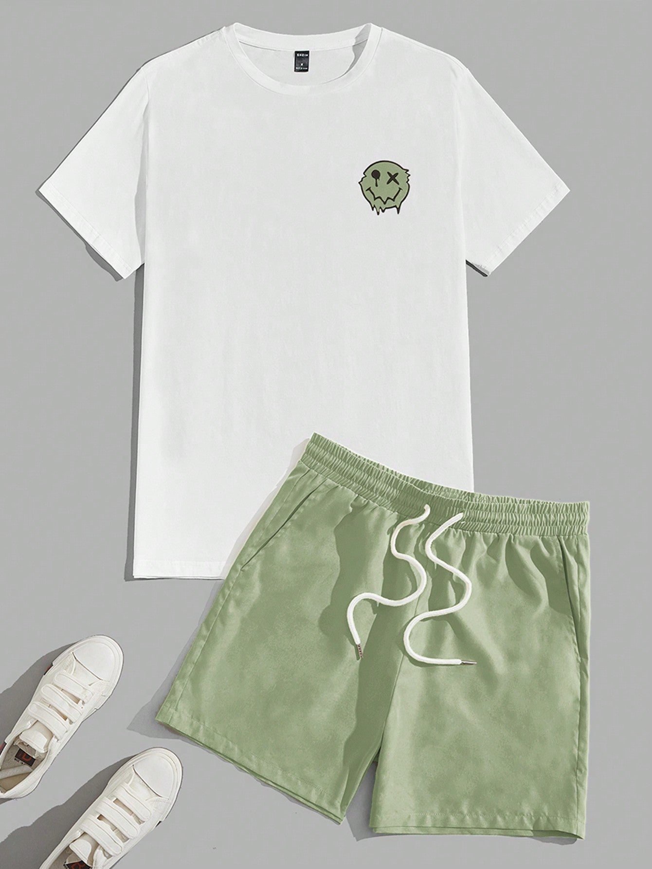 X Breakaway Men Cartoon Graphic Tee & Drawstring Waist Shorts