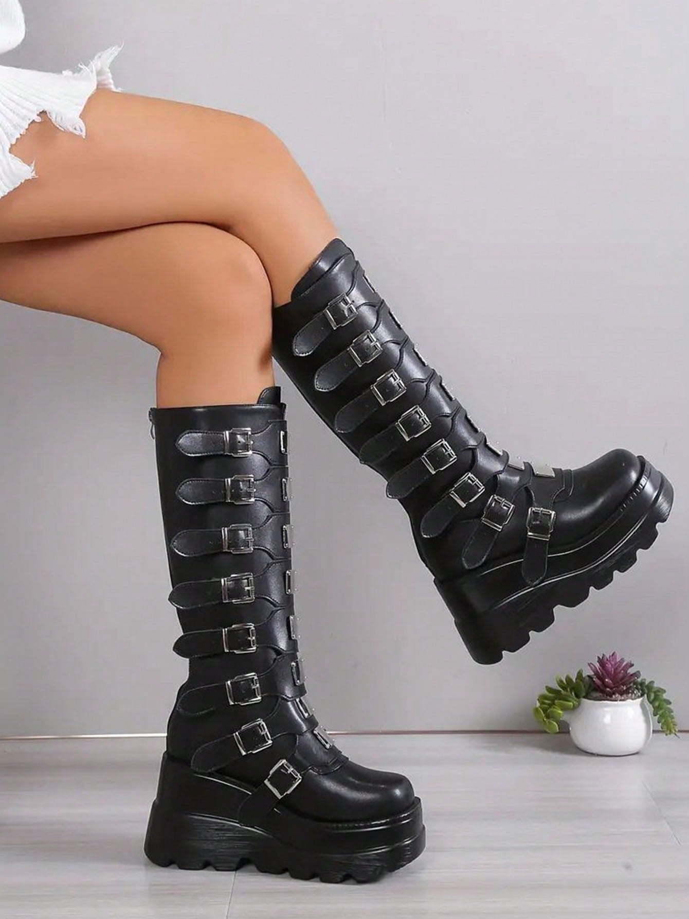 Women's Wedge Heeled Boots Fashion Buckle Strap Design Platform Boots Stylish Back Zipper Boots Carnaval  Music Festiva Shoes