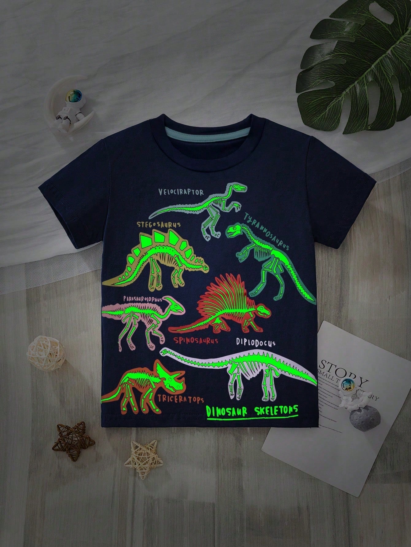 Young Boy Night Glow Cartoon Dinosaur Printed Summer Short Sleeve T-Shirt, Trendy Style