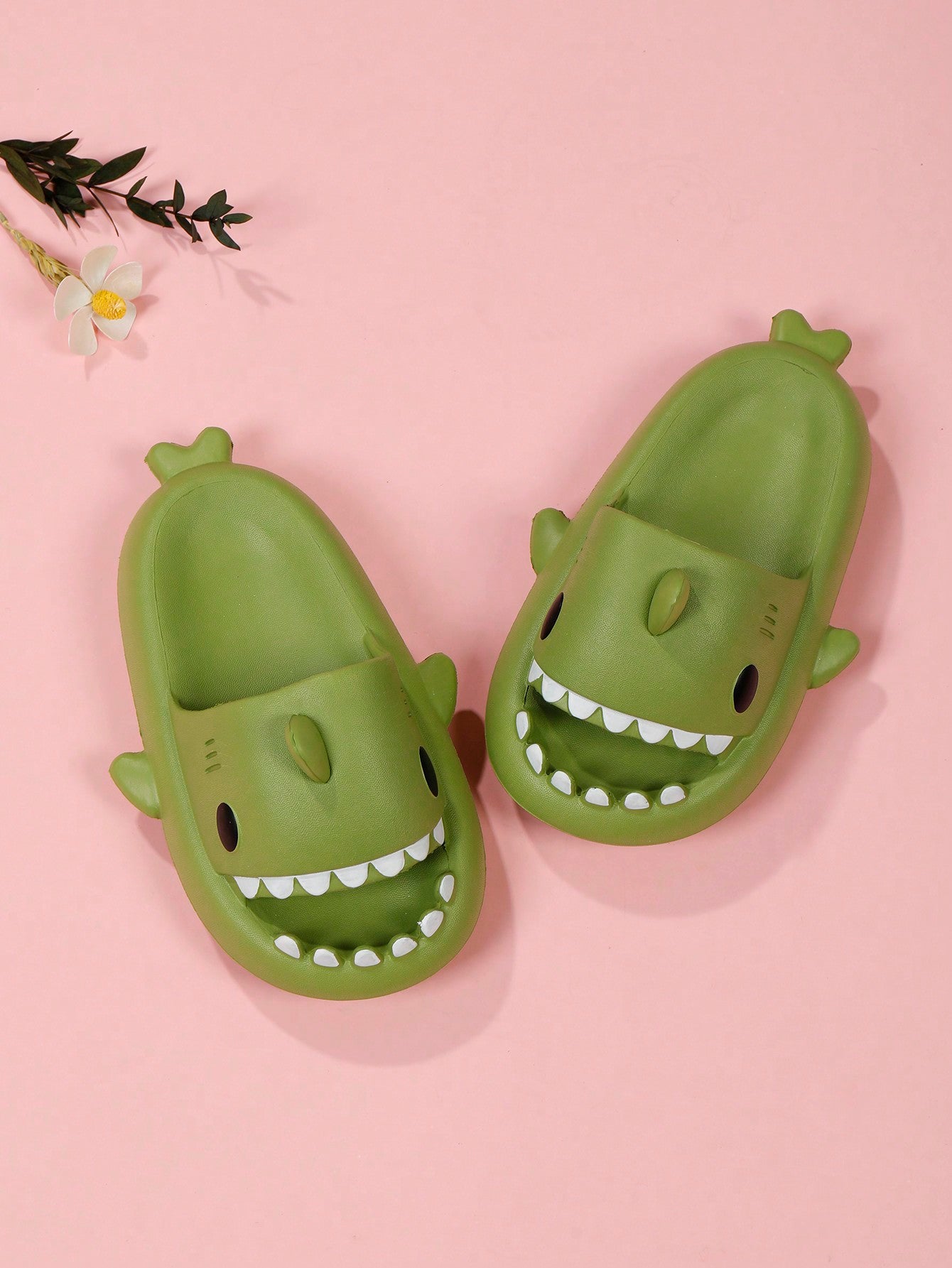 Fun Shark Shaped Children's Flip Flops, Beach Sandals, Novelty Slippers, Ocean Theme