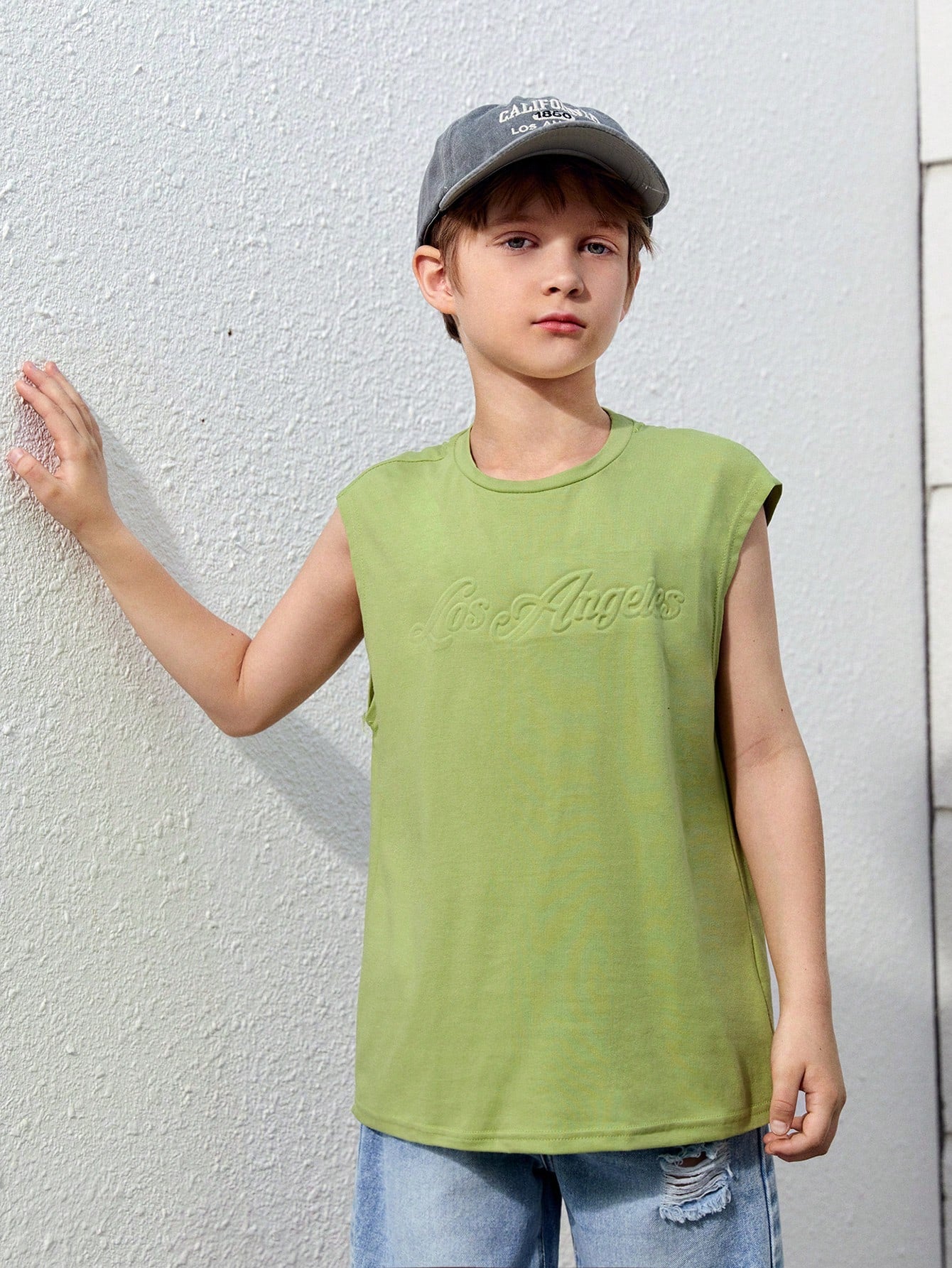 Tween Boy Casual And Comfortable Vacation Style Letter Embossed Tank Top