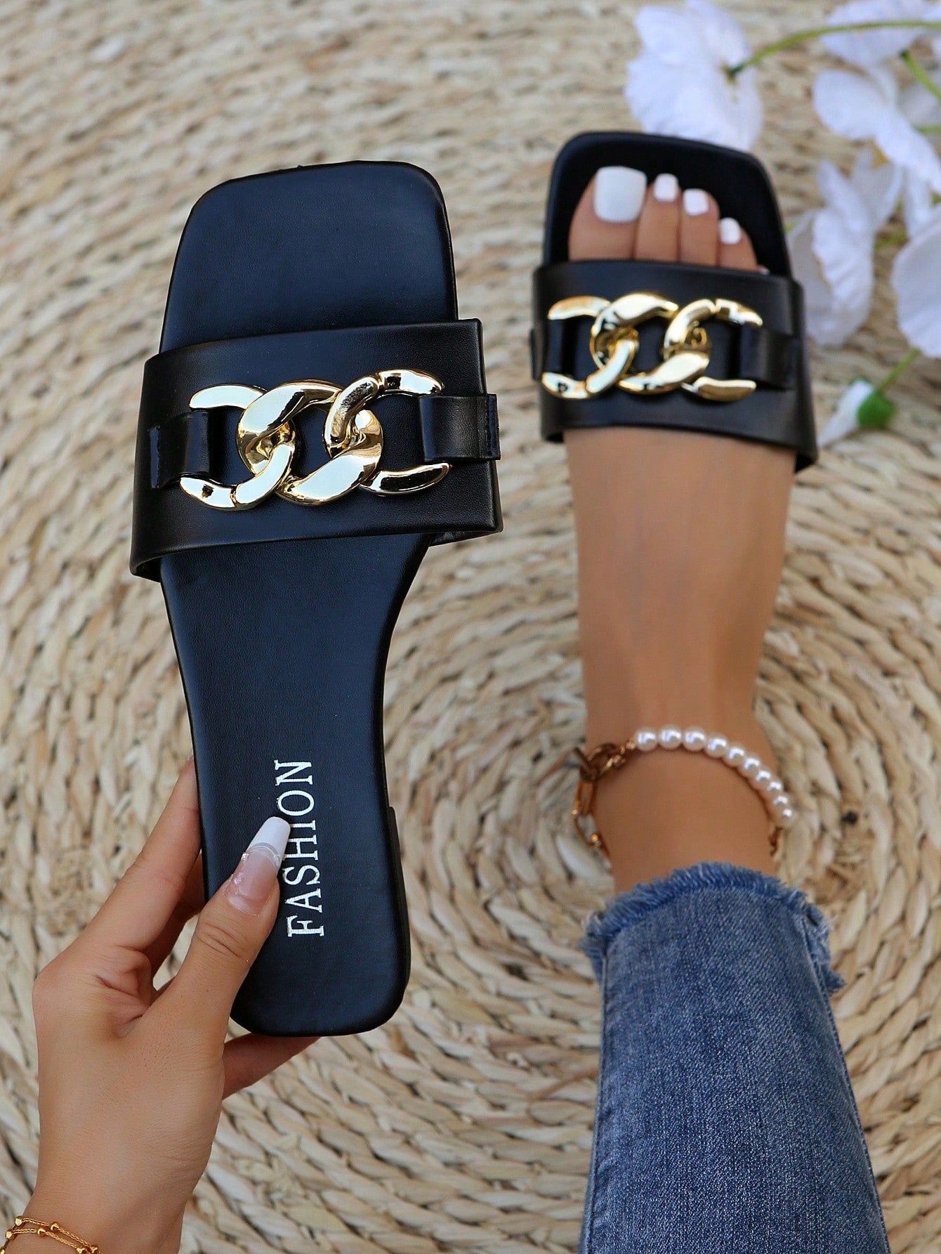 New Arrival Summer Women's Charming Square Toe Flat Sandals - Featuring One-Band & Fashionable Metallic Buckle Decoration - Suitable For Parties And Beaches - Elegant Flat-Heel Square Toe Women's Flat Sandals