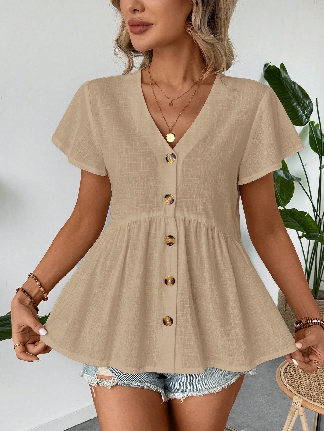 Summer Women V-Neck Ruffle Trim Flounce Sleeve Ruched Hem Babydoll Style A-Line Shirt Leisure Vacation Open Front Blouse