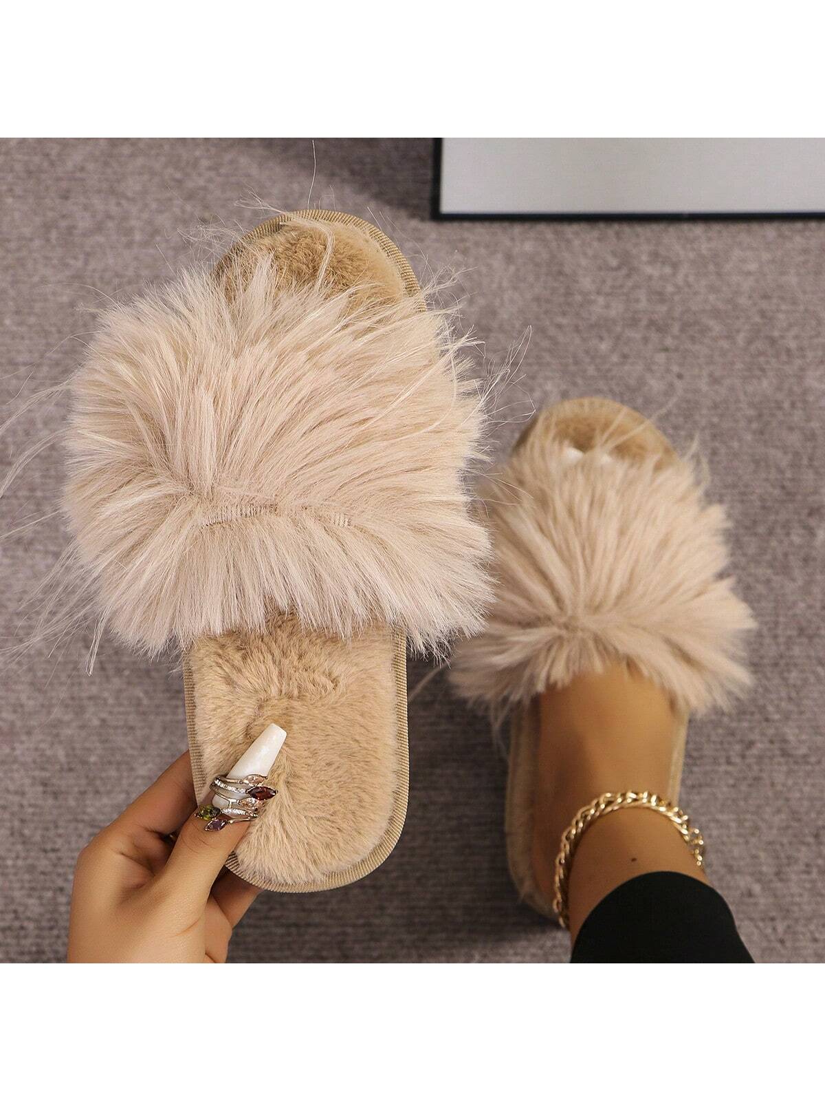 Women's Fashionable & Comfortable Round Toe White Plush Warm Flat House Slippers With Fur Trim