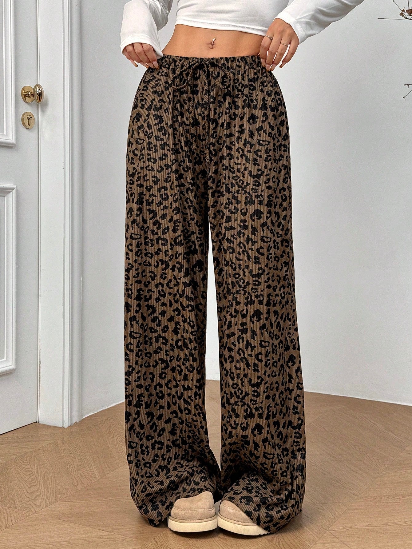 Women's Leopard Printed Drawstring Long Pants