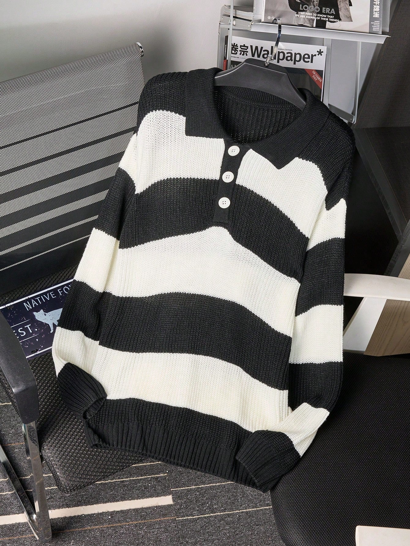 Men's Contrast Color Turn-down Collar Sweater