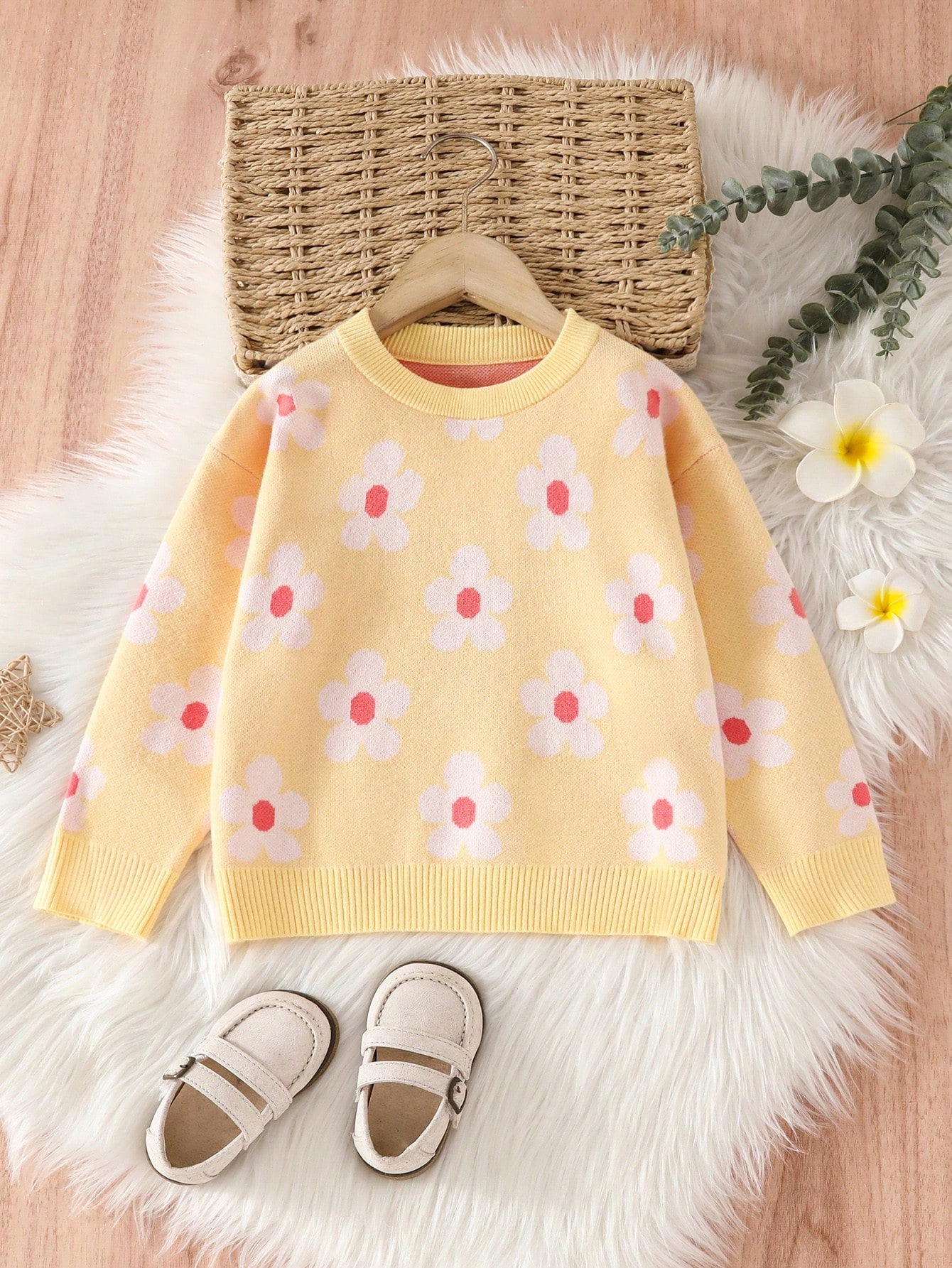 Young Girl Floral Pattern Drop Shoulder Sweater