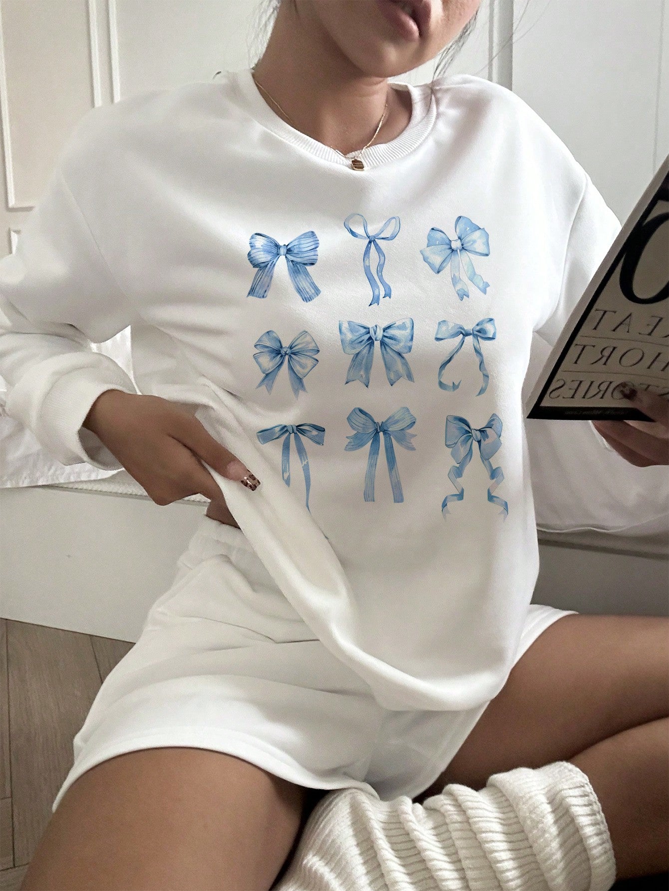 Casual And Minimalistic White Cherry Printed Round Neck Loose Women's Sweatshirt With Long Sleeves