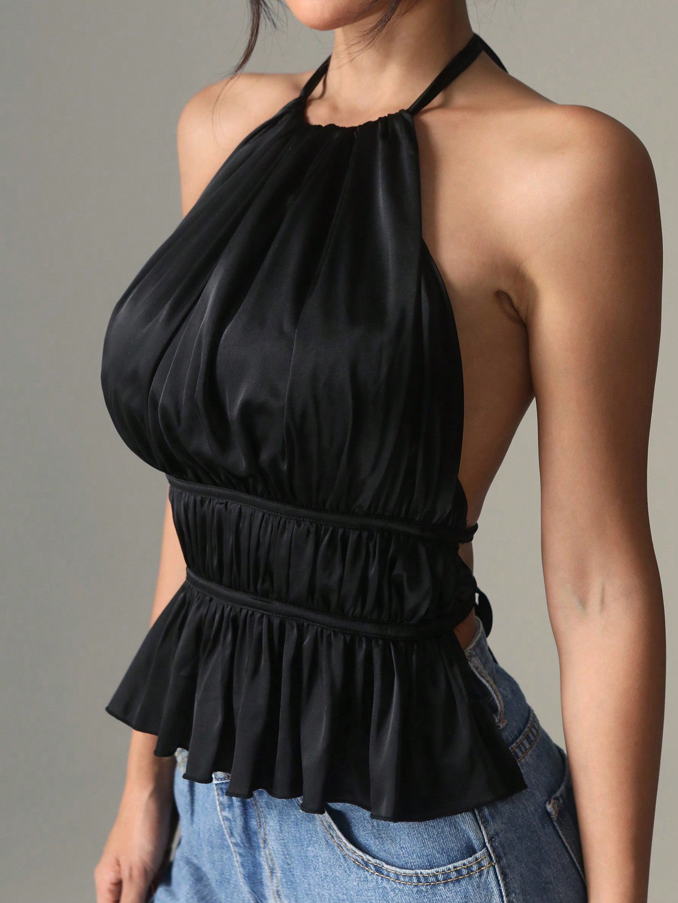 Women's Pleated Halter Neckline Waist-Tied Backless Tank Top