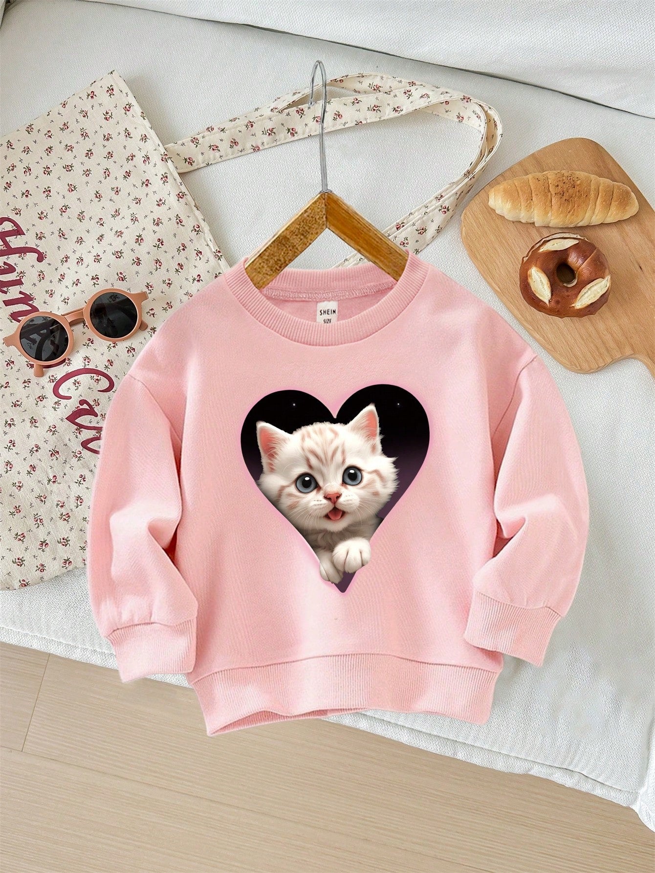 Young Girl's Casual Long Sleeve Round Neck Sweatshirt, Suitable For Autumn And Winter