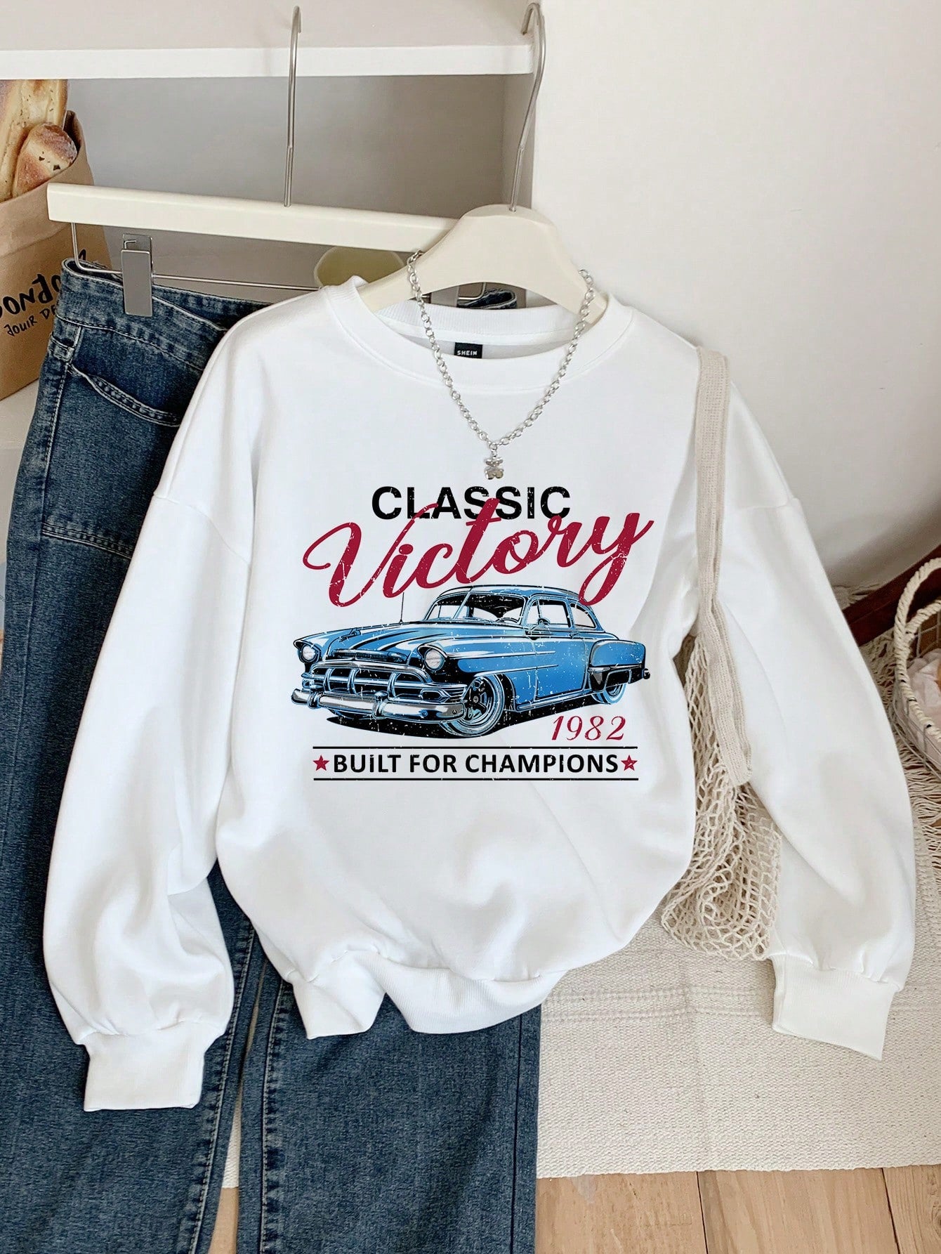 Casual Vintage Car Printed White Loose Fit Pullover Sweatshirt For Women