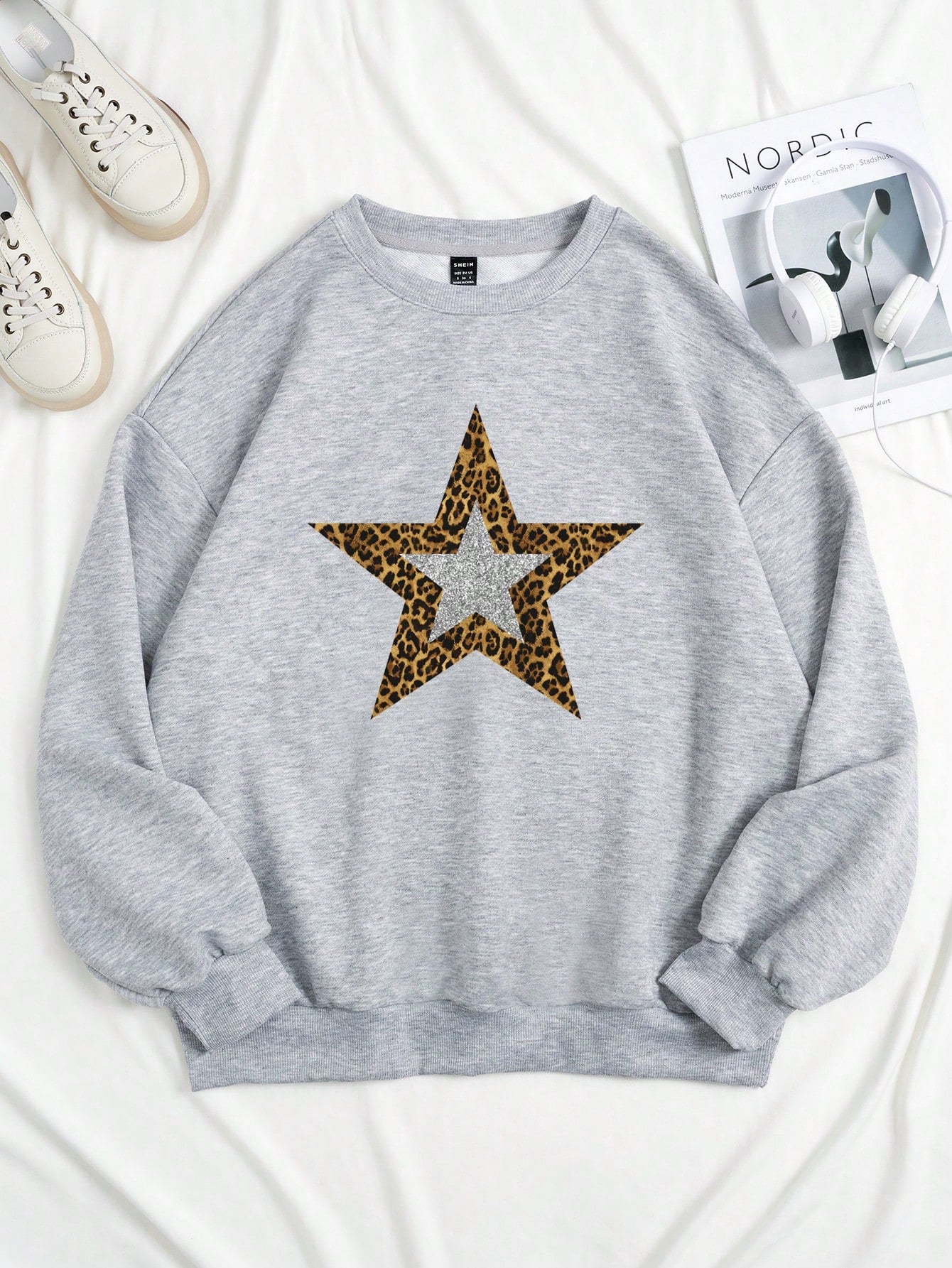 Casual And Minimalistic White Cherry Printed Round Neck Loose Women's Sweatshirt With Long Sleeves