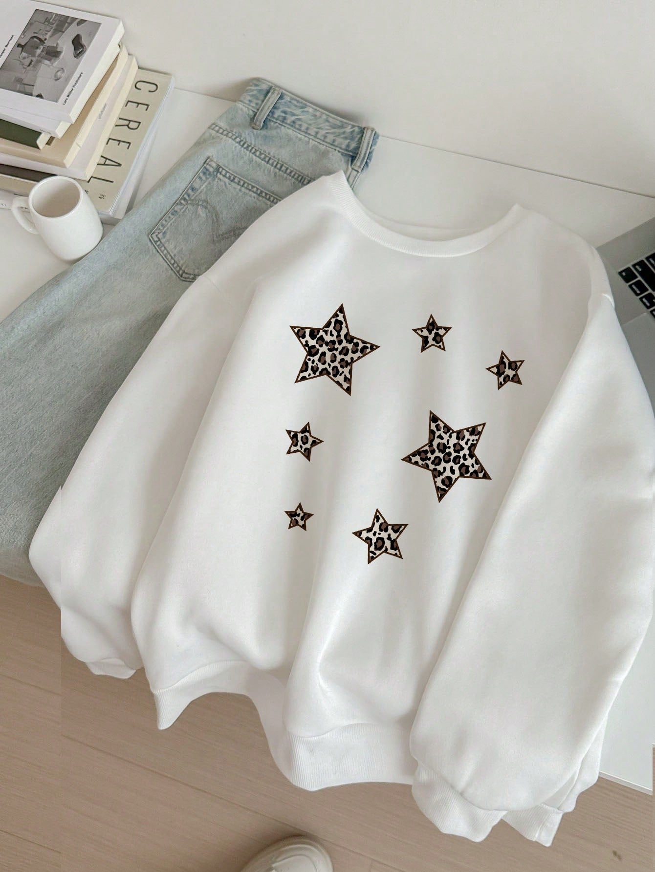 Casual And Minimalistic White Cherry Printed Round Neck Loose Women's Sweatshirt With Long Sleeves