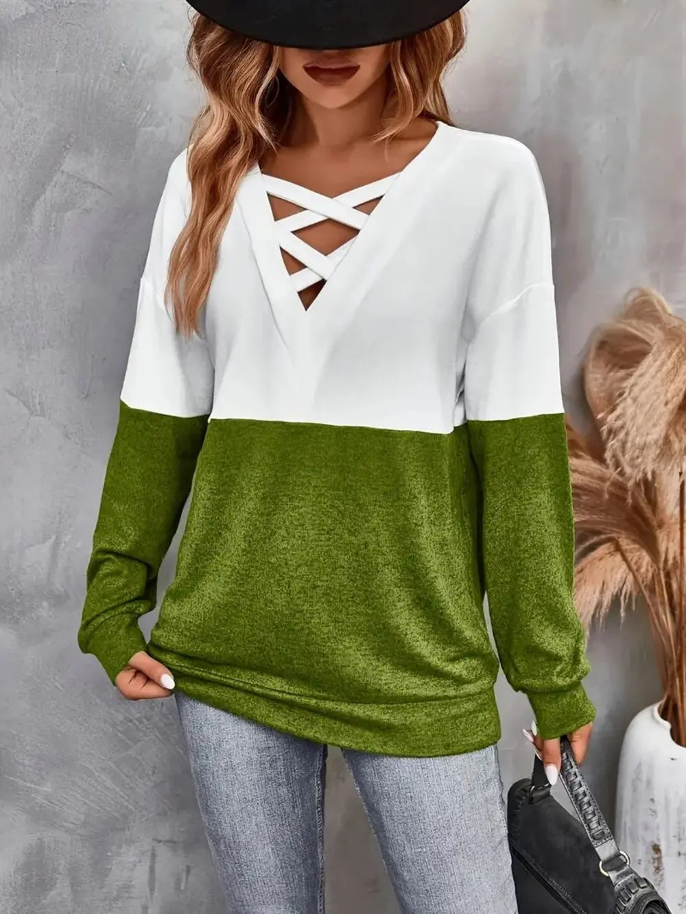 Contrast Crisscross V-Neck Long Sleeve Top