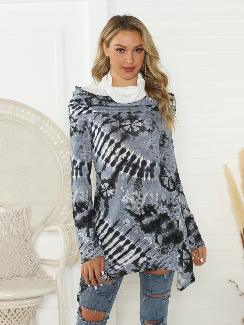 Printed Raglan Sleeve Mock Neck T-Shirt