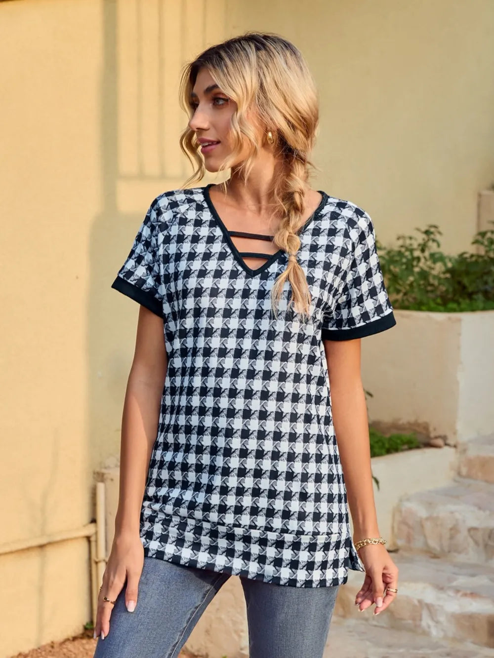 Houndstooth V-Neck Short Sleeve T-Shirt