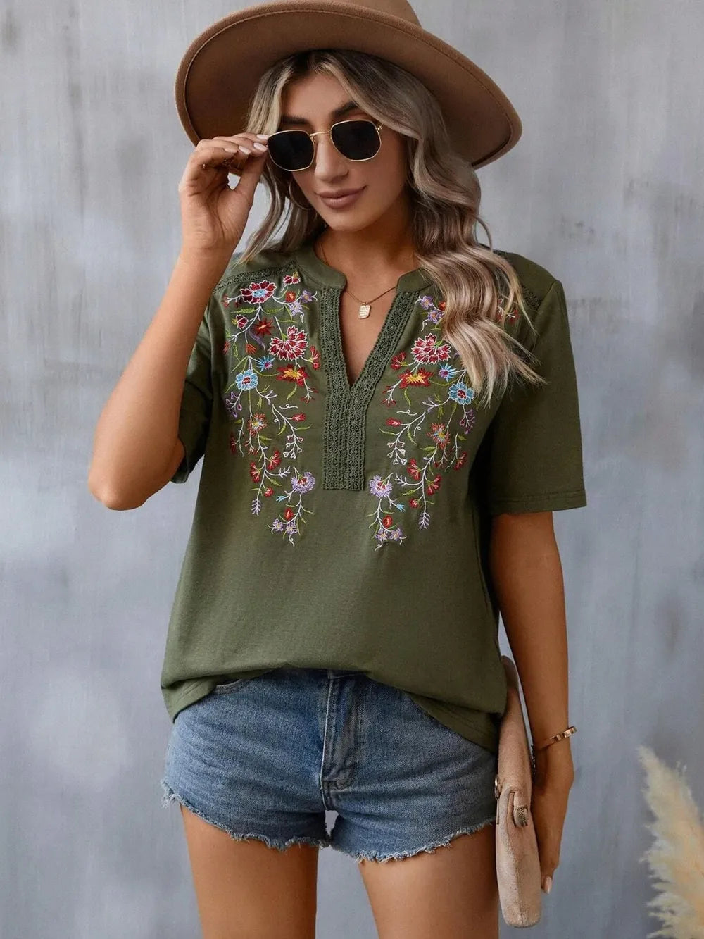 Embroidered Notched Short Sleeve T-Shirt