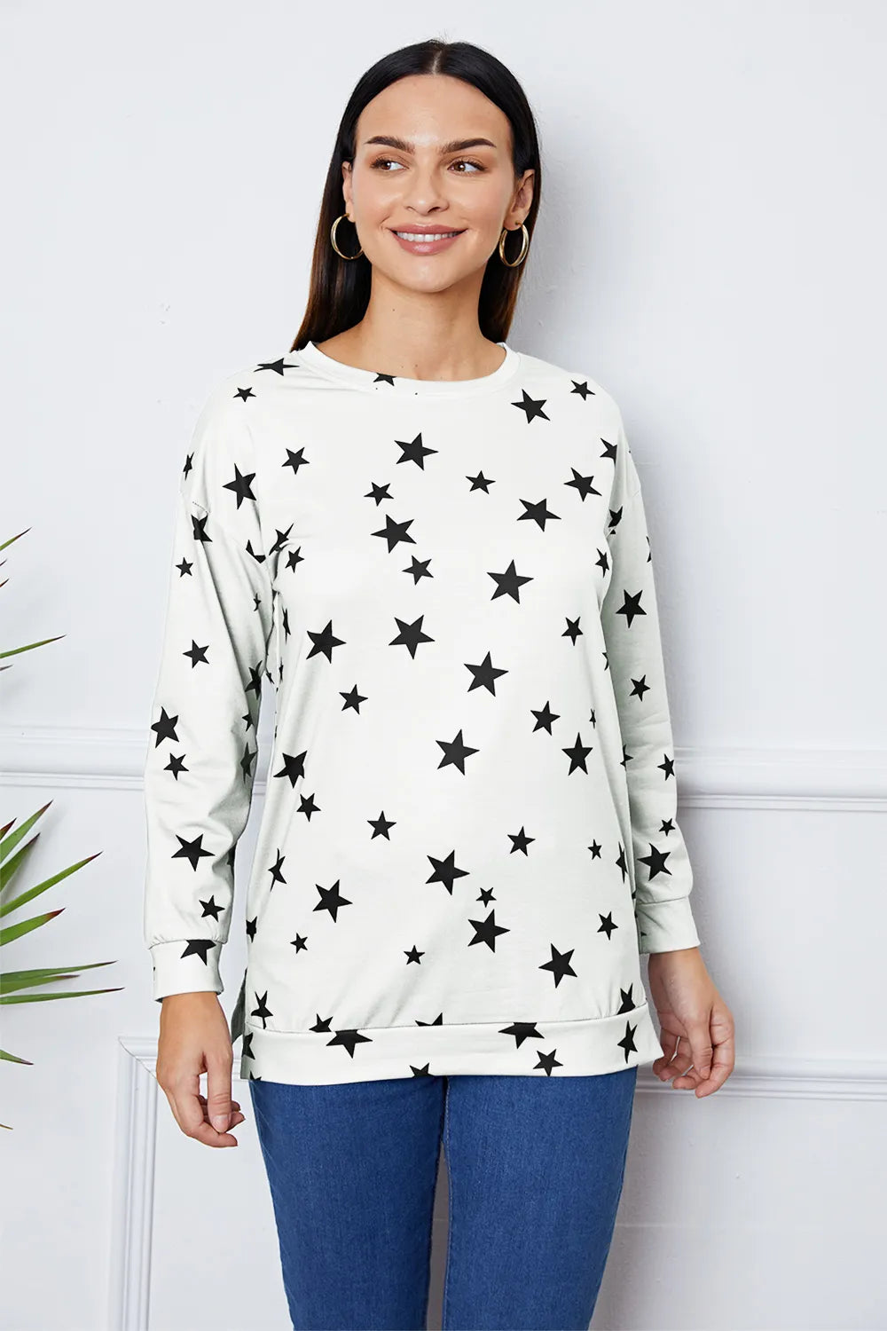 Star Print Round Neck Dropped Shoulder Sweatshirt