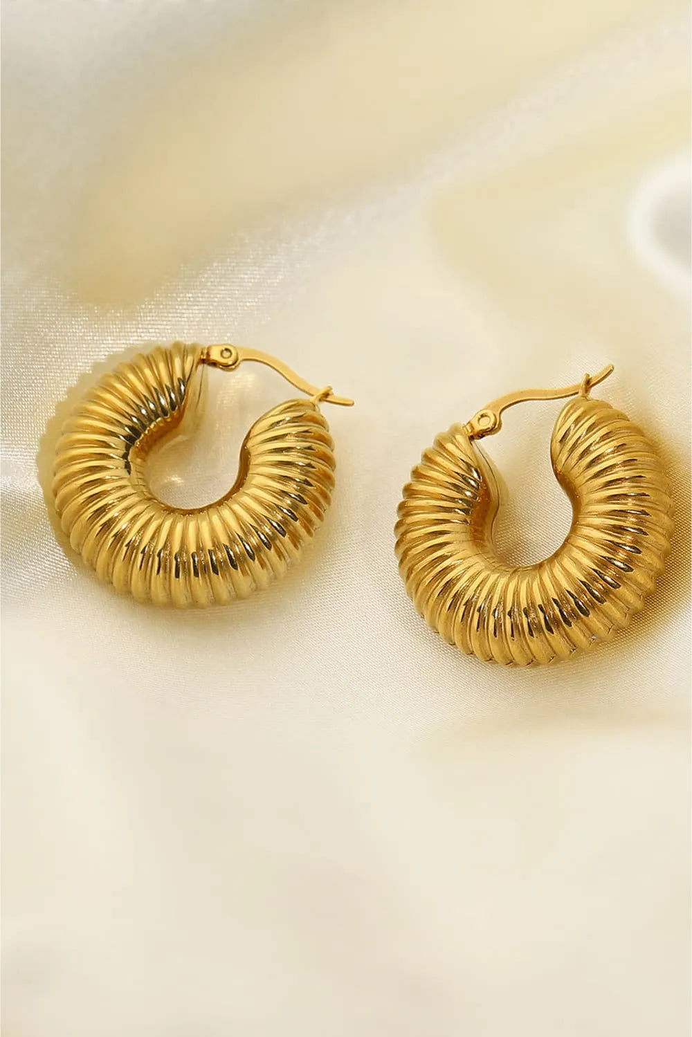 18K Gold-Plated Copper Ribbed Hoop Earrings